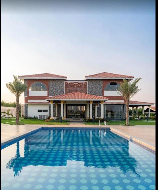 Redhomex Cove Castle Villa 하이데라바드 외부 사진