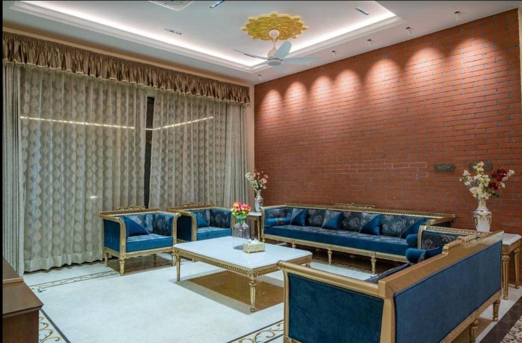 Redhomex Cove Castle Villa 하이데라바드 외부 사진